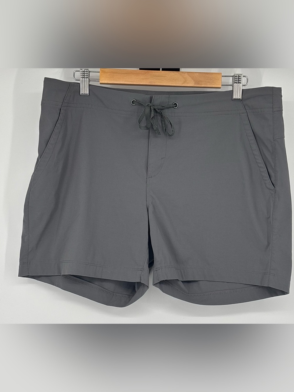 Columbia Women’s Anytime Outdoor Shorts Size 14 5L Gray AL4014 Water Resistant